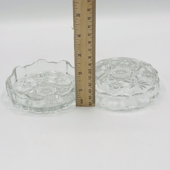 Vintage Anchor Hocking precut clear round puff box with lid. - Picture 5 of 11